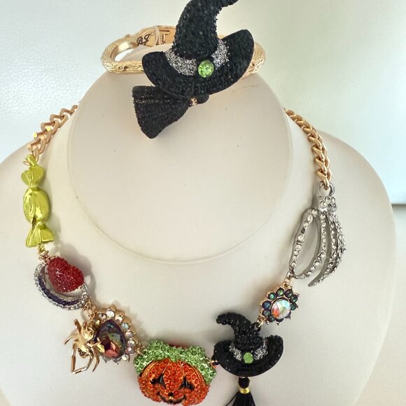 Betsey Johnson Jewelry - NWT BETSEY JOHNSON Halloween Necklace WITCH HAT BRACELET